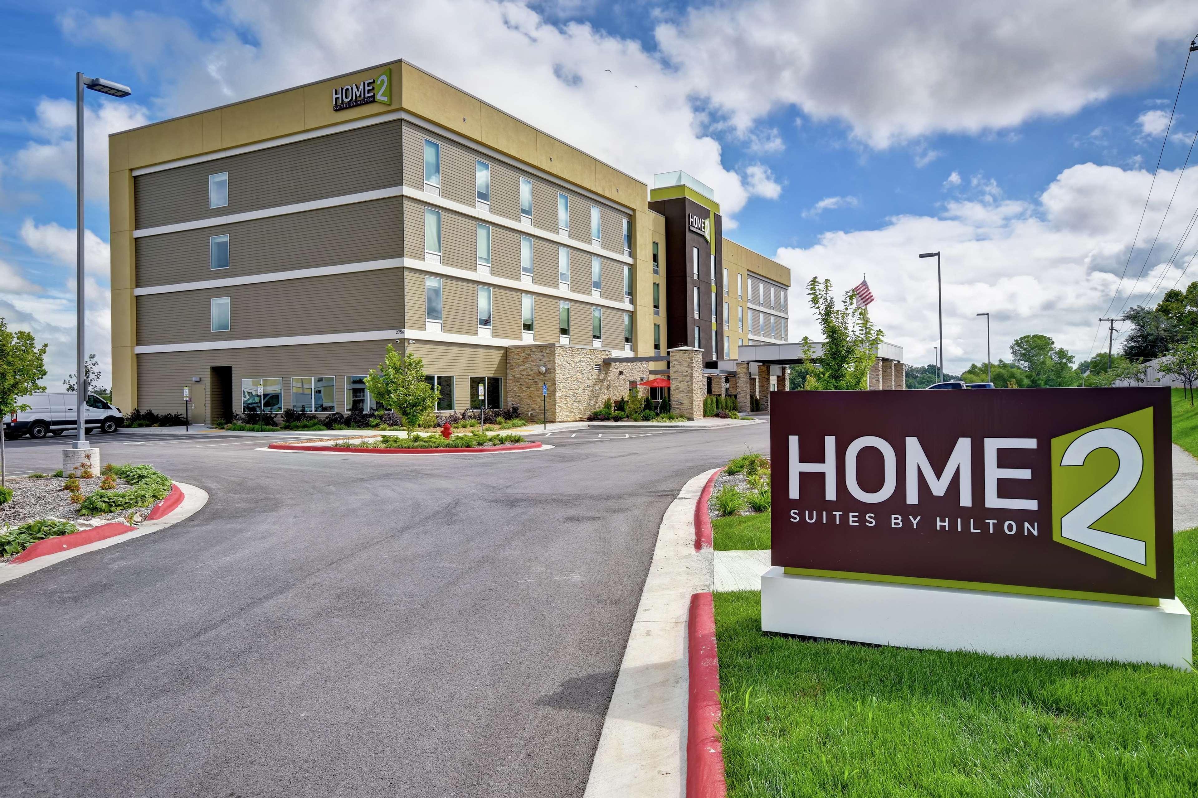 Home2 Suites By Hilton Springfield North Екстер'єр фото