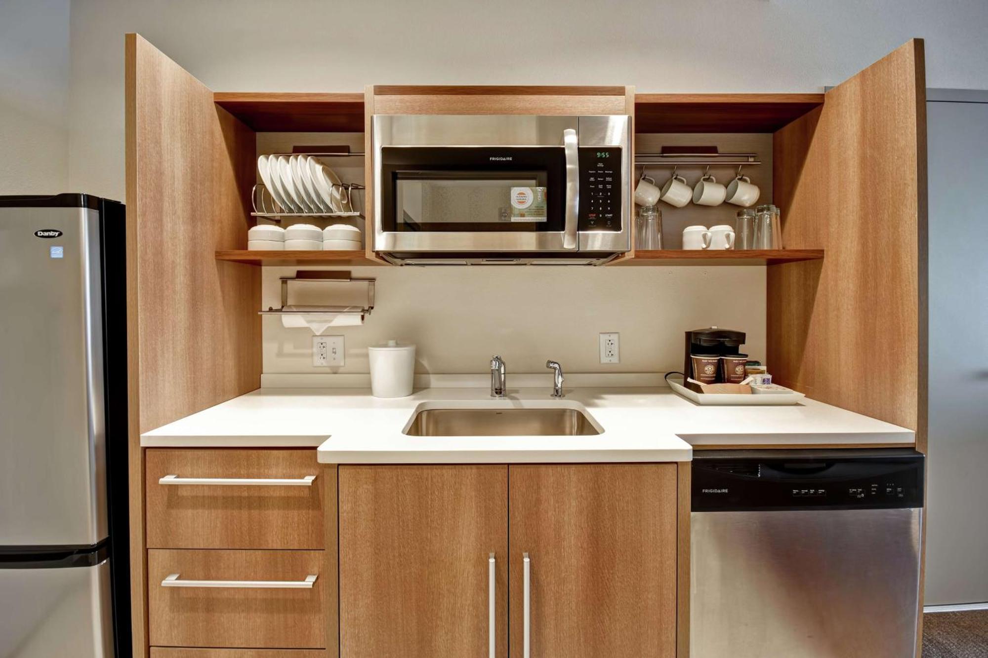Home2 Suites By Hilton Springfield North Екстер'єр фото