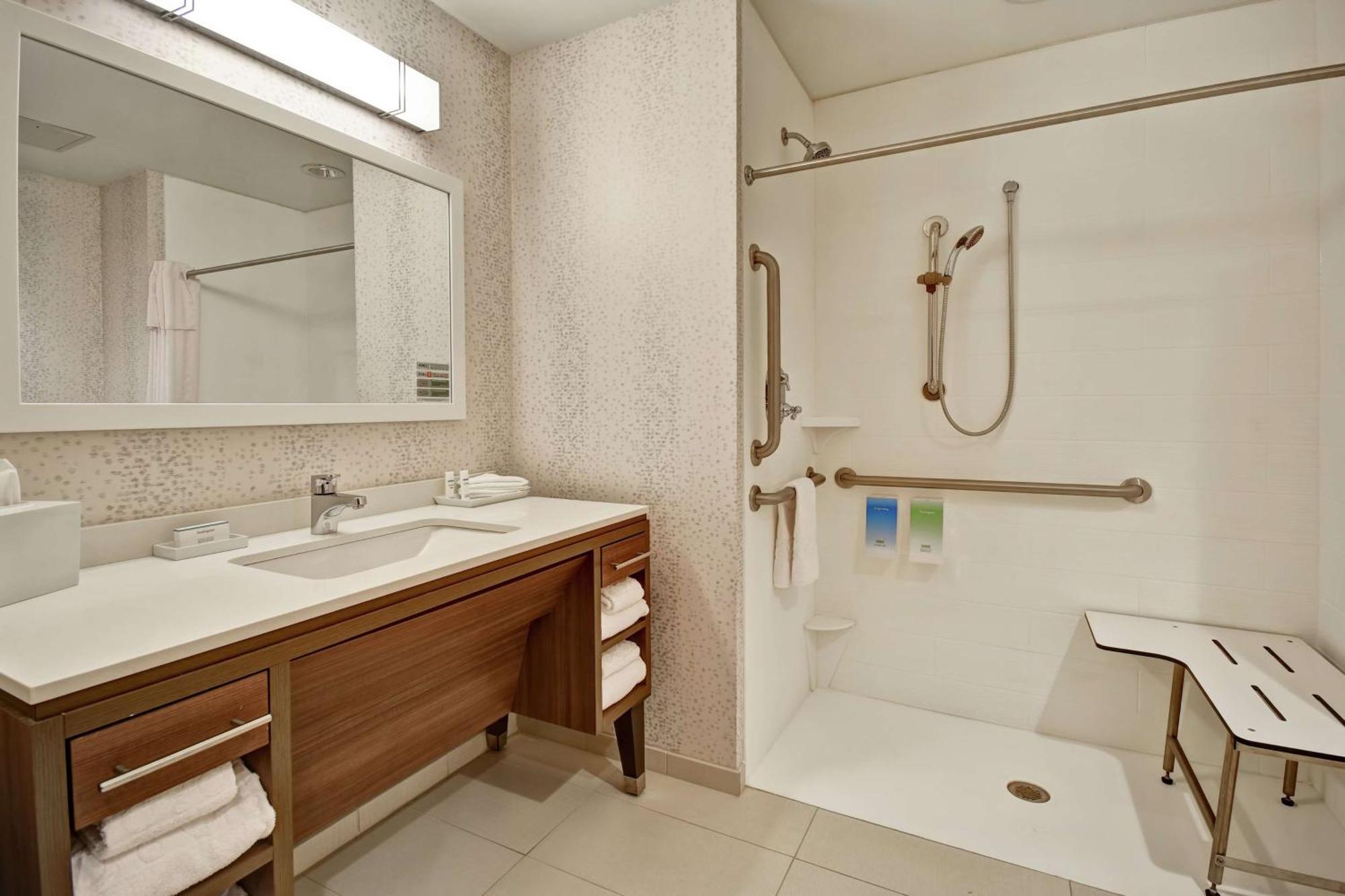 Home2 Suites By Hilton Springfield North Екстер'єр фото