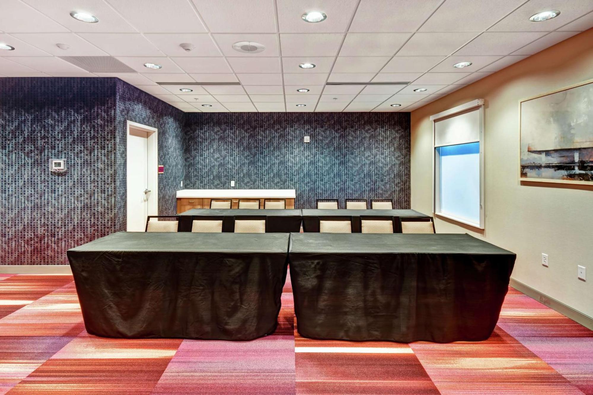Home2 Suites By Hilton Springfield North Екстер'єр фото