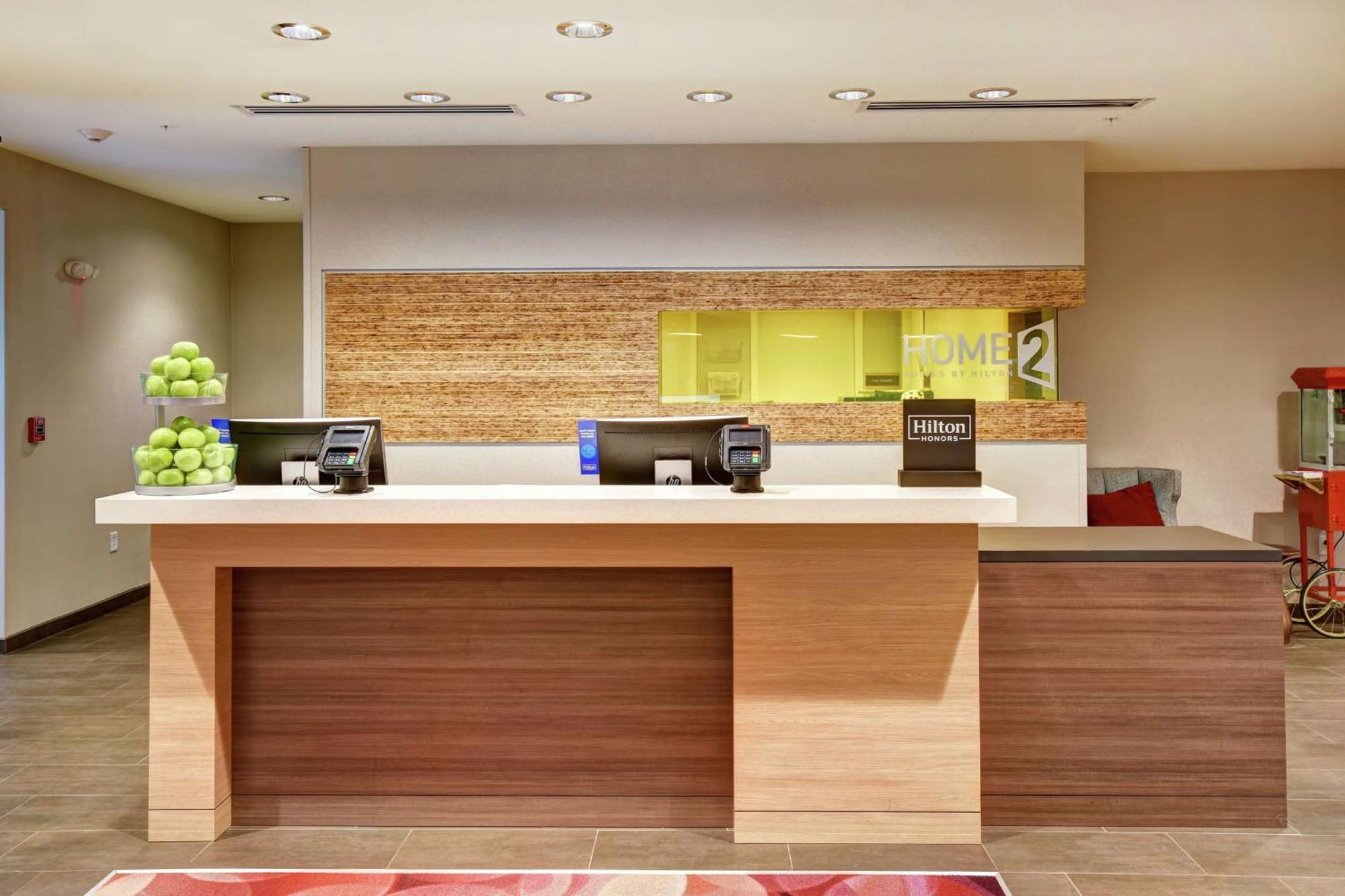 Home2 Suites By Hilton Springfield North Екстер'єр фото