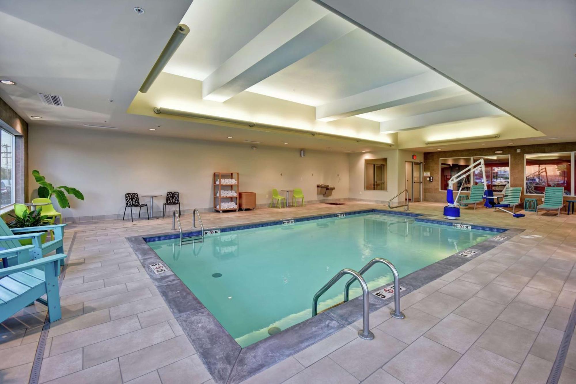 Home2 Suites By Hilton Springfield North Екстер'єр фото