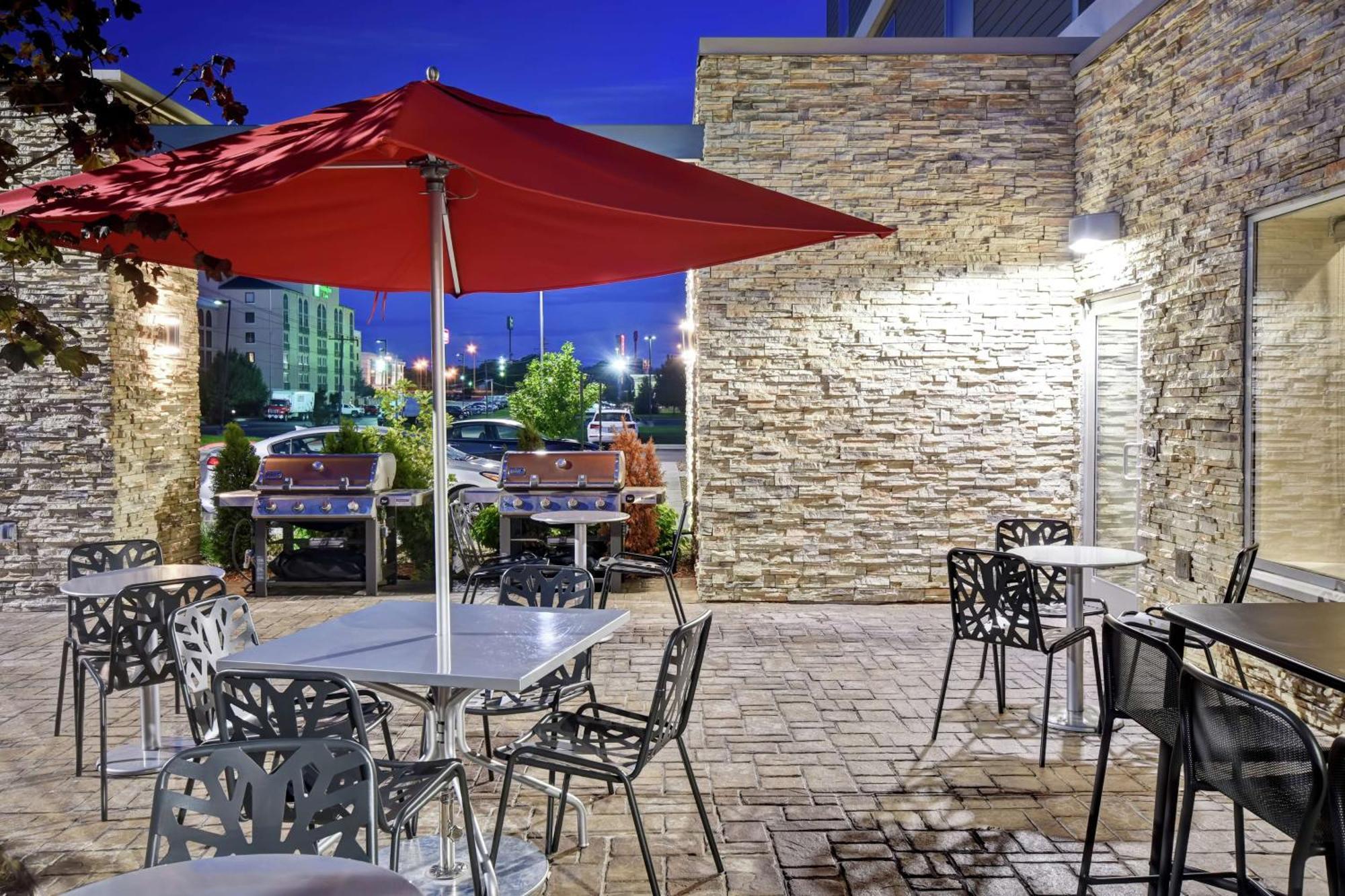Home2 Suites By Hilton Springfield North Екстер'єр фото